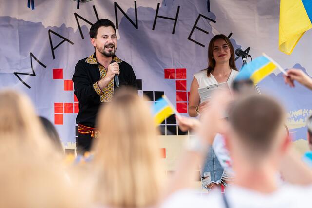 Serghii Ivanchyk begeisterte auf dem Mannheimer Marktplatz. | Foto: Christian Gaier