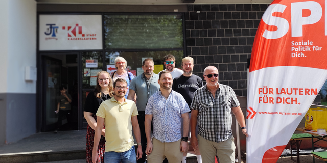 Der SPD Ortsverein Kaiserslautern Betzenberg und Landtagsabgeordneter Thomas Wansch freuten sich über den regen Besuch | Foto: Frank Pfaff