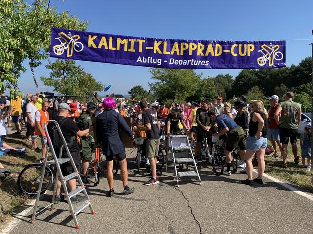 Start des Kalmit-Klapprad-Cups in Maikammer | Foto: Michael Sonnick