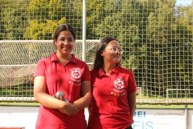 Nesthäkchen Gina und Chalisa : ) | Foto: Paul Lagall, Anette Schangai