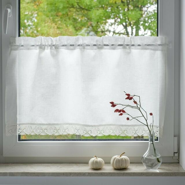 Leinen Scheibengardine mit Spitze | Foto: Varvara Home
