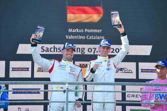 Markus Pommer und Valentino Catalano (rechts) gewannen am Samstag das Rennen auf dem Sachsenring  | Foto: Thorsten Horn