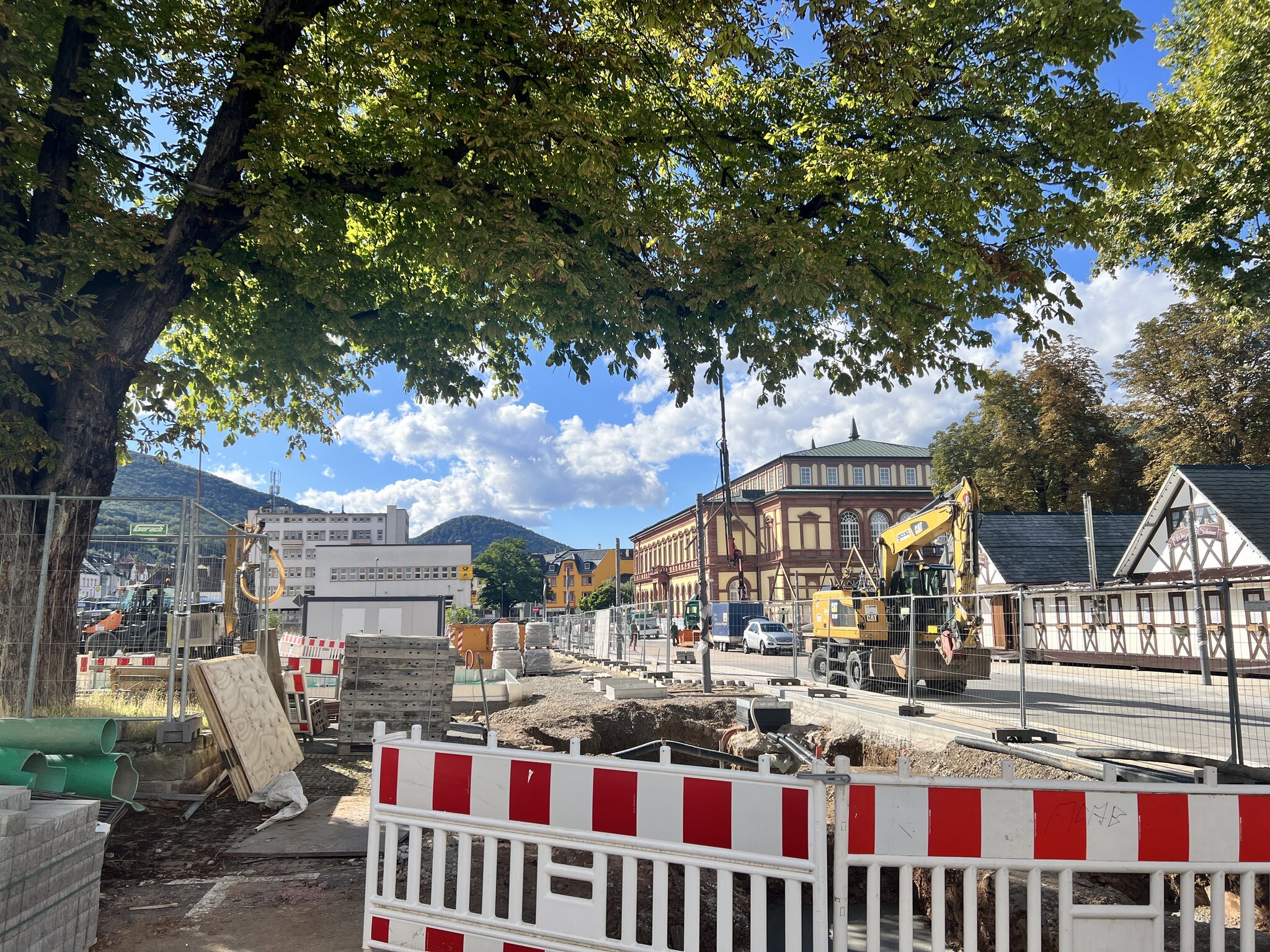 bahnhofsvorplatz-in-neustadt-erster-bauabschnitt-freigegeben