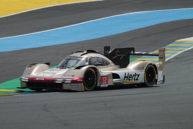 Callum Ilott (GB), Norman Nato (F) und Will Stevens (GB) belegten im Porsche 963 vom Jota-Team den fünften Rang | Foto: Michael Sonnick