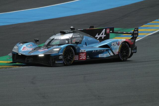 Für Alpine-Pilot Mick Schumacher, den Sohn von Michael Schumacher, ist es der erste Podiumsplatz in seiner WEC-Karriere | Foto: Michael Sonnick