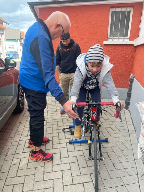 Nachwuchsfahrer David das erste mal auf der Rolle  | Foto: Hermann Schäffer