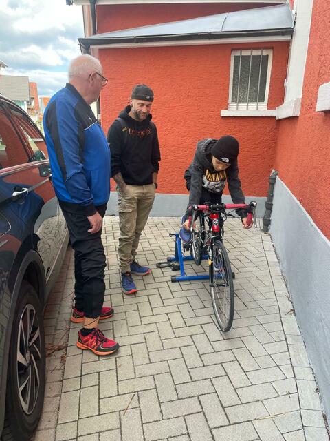 Nachwuchsfahrer Constantin das erste mal auf der Rolle | Foto: Hermann Schäffer