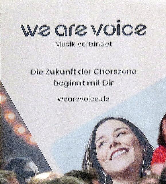 Werbung für Musik-Übungs CD von "We are Voice", die mqan zur Probe 14 Tage kostenlos testen kann. | Foto: Maiken Liefeith und Bilder vom offiziellen Flyer von www.chormusicals.de