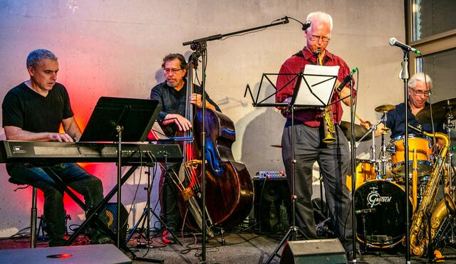 RJT-Real Jazz Trio, Jean -Yves Jung Piano,Johannes Schaedlich Bass, Carl Clements Saxofon und Bansuri (inische Bambus Querflöte) und Jeans Biel am Schlagzeug | Foto: Wolfgang Neuberth