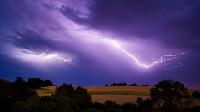 32 Gewitter über den Feldern Steinbachs | Foto: Aline Breitenbruch
