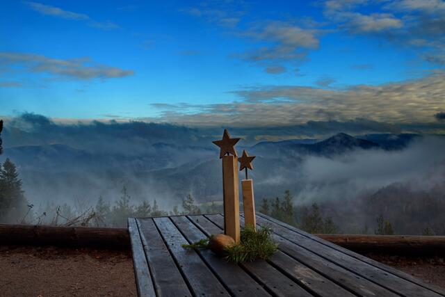 13 Weihnachtsstimmung auf der Schönen Aussicht am Eyberg in Dahn | Foto: Kugler Michael