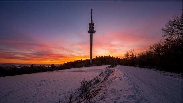 17 Fernmeldeturm Reichweiler im Abendlicht | Foto: Stefan Jung