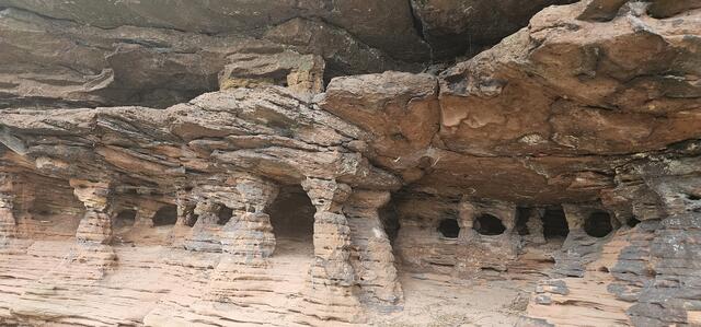 11 Beeindruckendes Sandstein Bild am Sprinzelsfelsen bei Schindhard.  | Foto: Cornelia Weber
