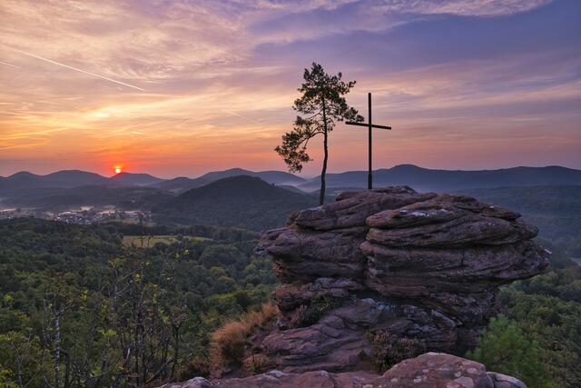 34 Wasgau: Sonnenaufgang im Pfälzerwald immer wieder ein besonderer Moment an den man sich gerne Erinnert. | Foto: Alexander Böshans