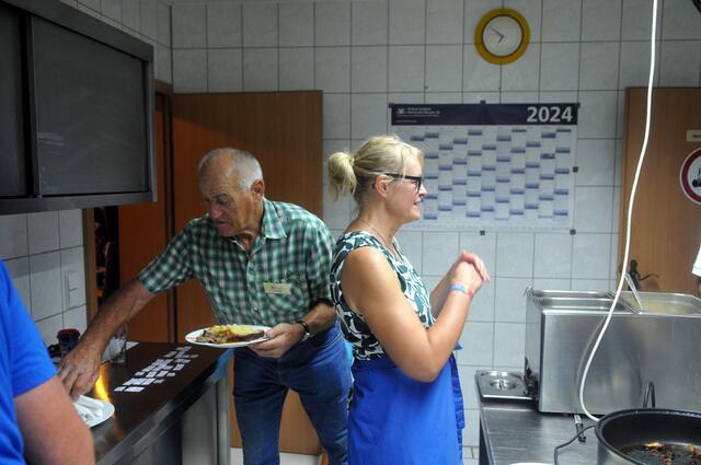 Alois Starck im "Kücheneinsatz" | Foto: Rocker Klenk