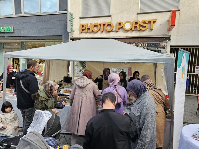 Gut besucht ist das Internationale Fest am Sonntag | Foto: Gisela Böhmer