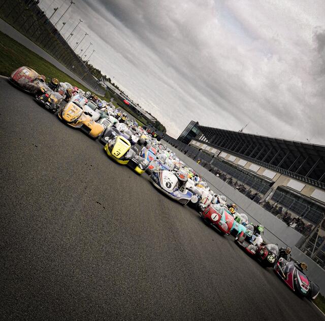 Aufstellung der Seitenwagen in Oschersleben | Foto: Marcel Uhlmann