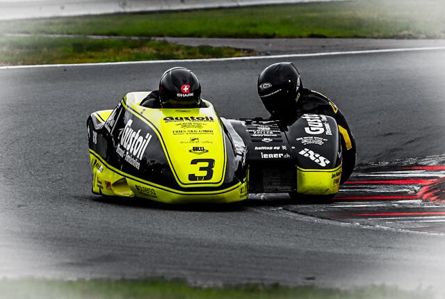 Markus Schlosser und sein Beifahrer Luca Schmidt holten sich in Oschersleben die Pole Position | Foto: Marcel Uhlmann