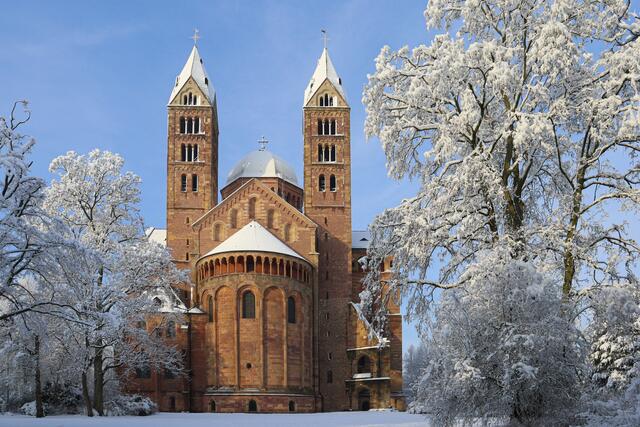 Das Dezembermotiv zeigt den Dom zu Speyer im Schnee von Betsy Luisa Goyk | Foto: Betsy Luisa Goyk