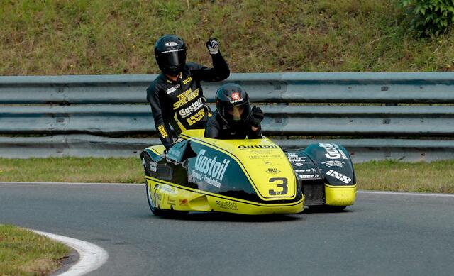 Freude bei Markus Schlosser und Luca Schmidt | Foto: Marcel Uhlmann