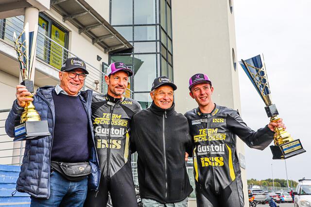 Freude beim Team Schlosser | Foto: Marcel Uhlmann