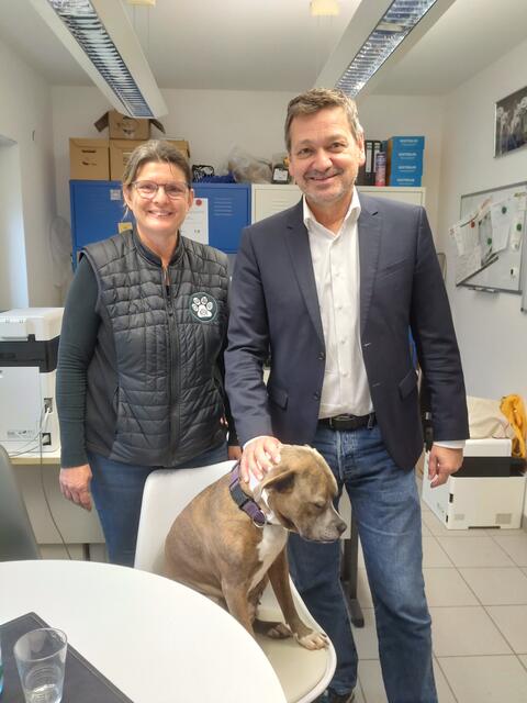 Leiterin des Tierheim S. Jurijiw und Christian Baldauf MdL | Foto: Alexander Vollmer