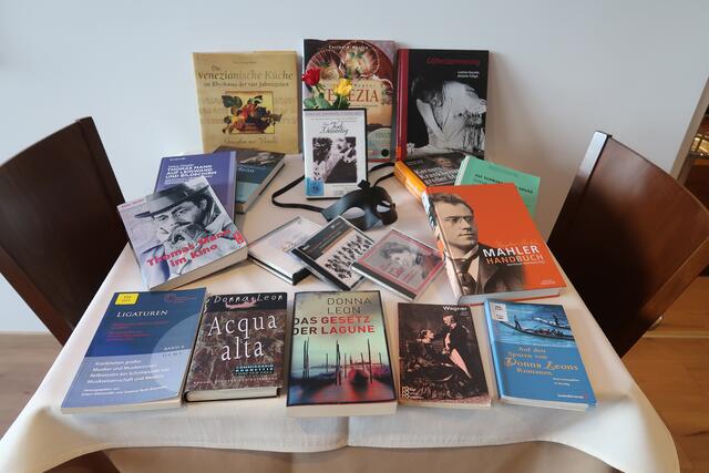 Büchertisch | Foto: Eva Heyder