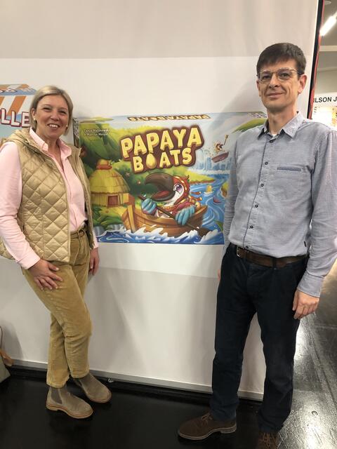 Bei der diesjährigen Spielwarenmesse Nürnberg zeigte der Piatnik-Verlag Papaya Boats das neue Kinderspiel von Tanja Malinowski und Marcus Meigel aus Landstuhl. | Foto: Tanja Malinowski