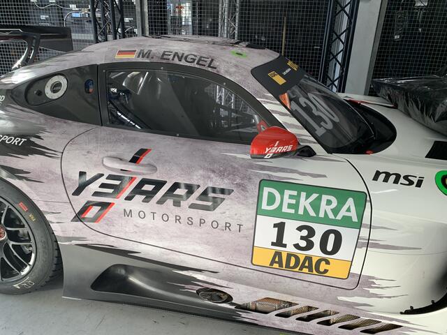 Mercedes-Pilot Maro Engel hat als Gesamtdritter auch noch Titelchancen | Foto: Michael Sonnick