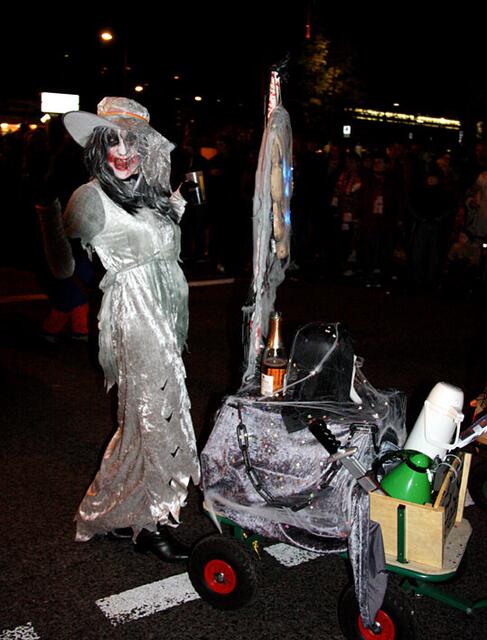 Impressionen von einer Halloween-Parade 2010 | Foto: Jens Vollmer