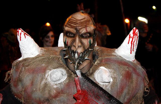 Impressionen von einer Halloween-Parade 2010 | Foto: Jens Vollmer