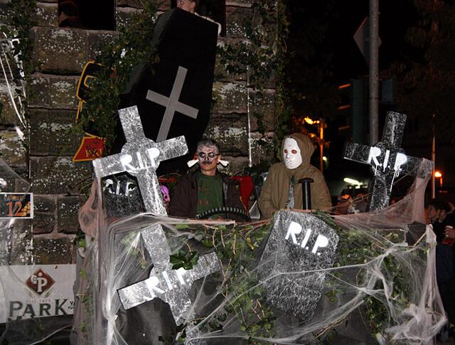 Impressionen von einer Halloween-Parade 2010 | Foto: Jens Vollmer