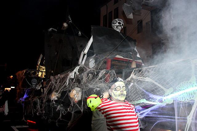 Impressionen von einer Halloween-Parade 2010 | Foto: Jens Vollmer