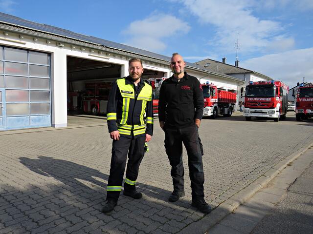 Christopher „Karlson“ Konrad (bekannt als Schorleschrauwer) und Björn Bug (Kfz-Sachverständiger und Musiker) | Foto: Johann-Peter Melder