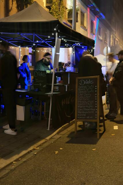 Streetfood-Stände in den Straßen boten Spezialitäten aus aller Welt an | Foto: Jessica Bader