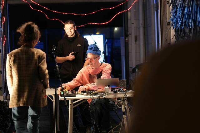 Musik an ungewöhnlichen Orten - hier in der Waschanlage | Foto: Jessica Bader