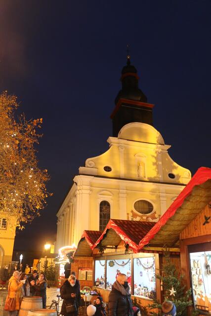 Weihnachtsmarkt Frankenthal: Klein aber fein ist der Weihnachtsmarkt in Frankenthal | Foto: Gisela Böhmer