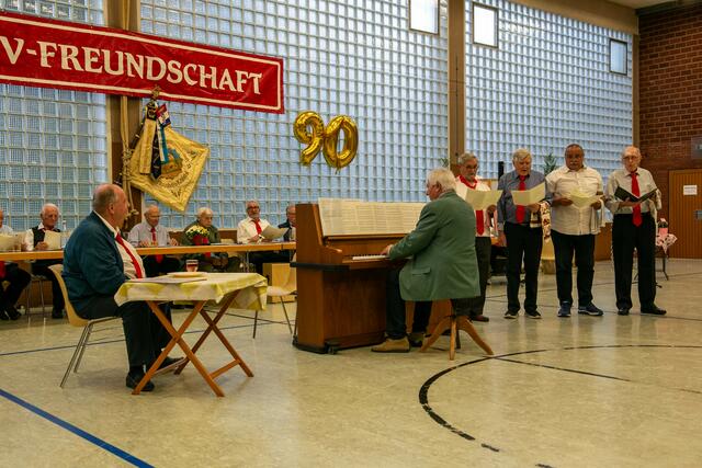 Die Speisekarte wird gesungen | Foto: Wolfgang Neuberth