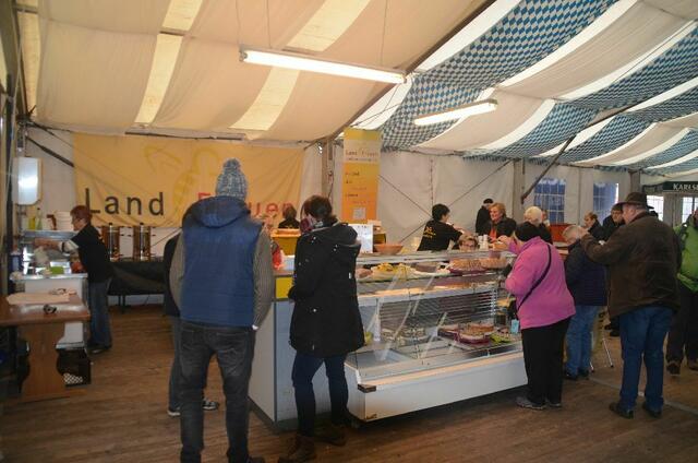 Die Quirnbacher Vereine sind wesentlicher Bestandteil des Pferdemarktes. | Foto: privat