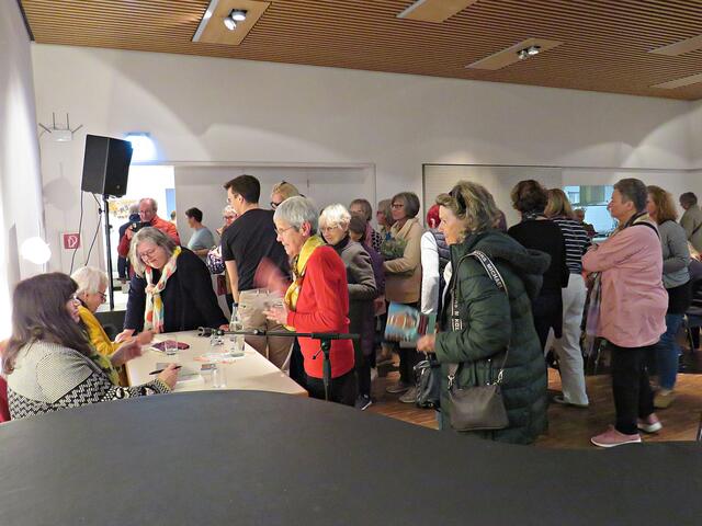 Signierstunde | Foto: Brigitte Melder