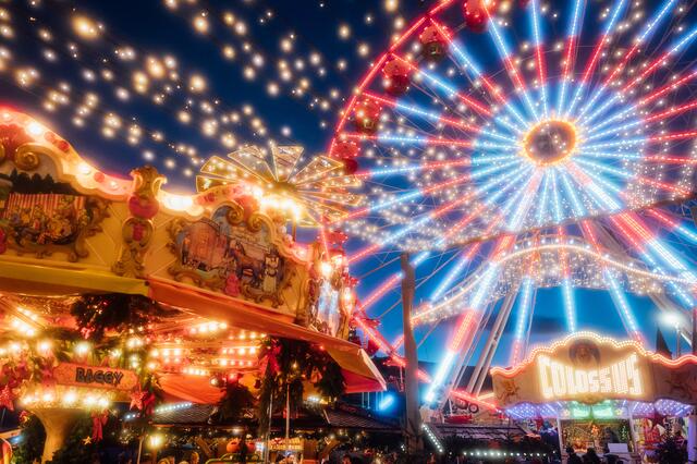 Auf dem Ludwigshafener Weihnachtsmarkt funkelt es tausendfach | Foto: Martina Wörz