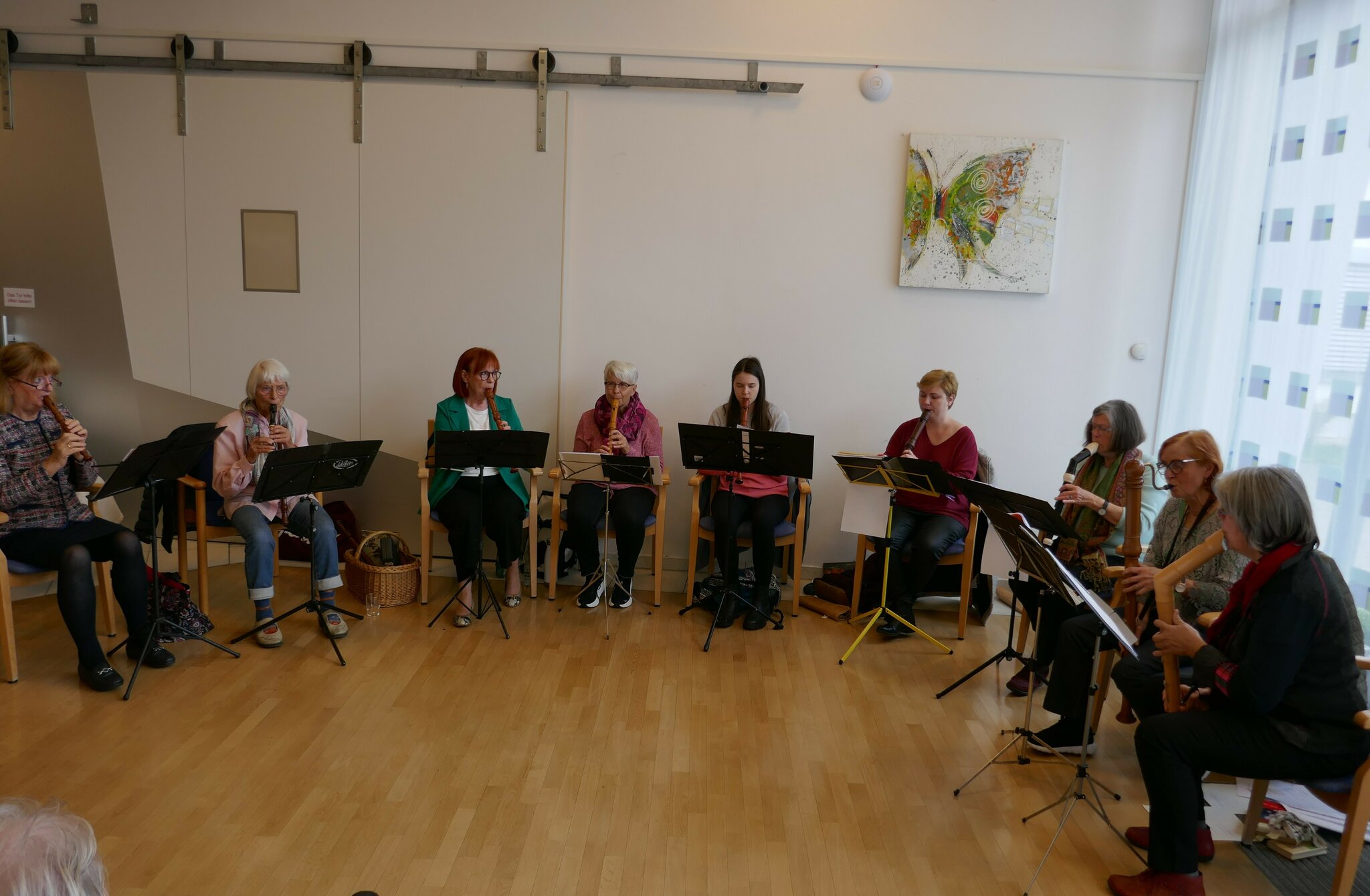 Flötenklänge für Senioren: Flötenklänge im Seniorstift mit aufmerksamen ...