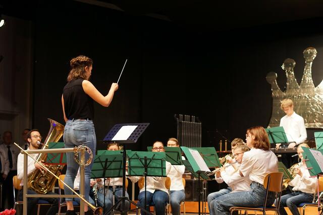 Die jungen Musiker der Harmonie beim Herbstkonzert 2023  | Foto: Foto: Markus Burck