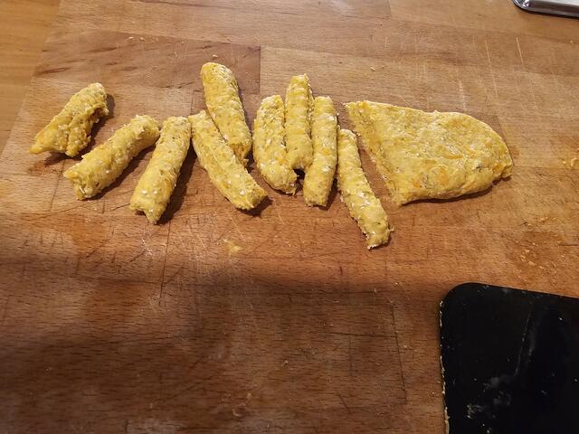 Man kann das Grundrezept variieren - mit Mais, Erbsen, Kürbis oder auch Banane und Apfel | Foto: Gisela Böhmer