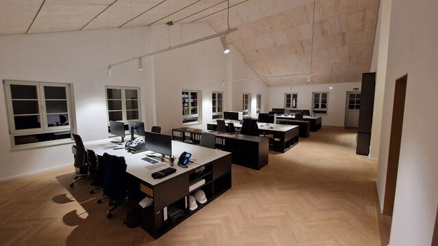 Große Büroflächen im ersten Stock des Gebäudes | Foto: Ralf Vester