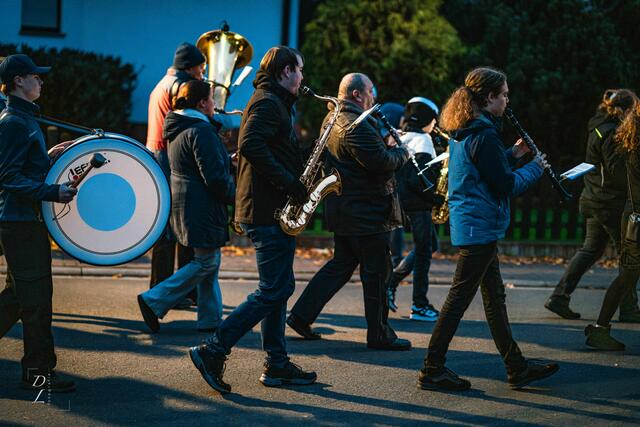 Die Tonfabrik des Musikverein Iggelheim 1984 e.V. mit Unterstützung aus den Reihen des Stammorchesters | Foto: DL Fotografie - Daniel Löwedey