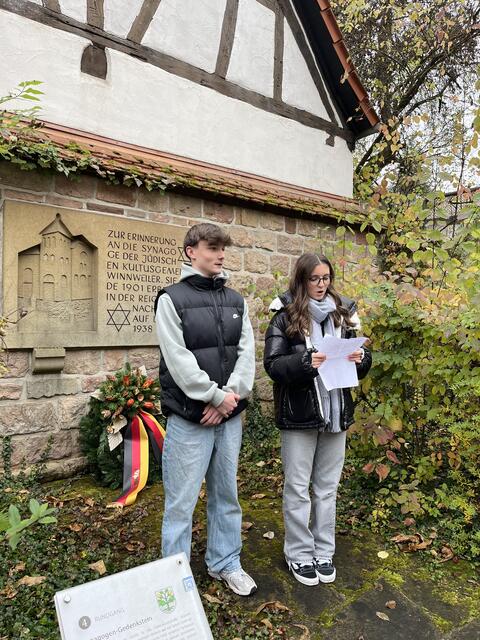 Schülerinnen und Schüler haben die Andacht vorbereitet und durchgeführt. | Foto: ASRplus Winnweiler