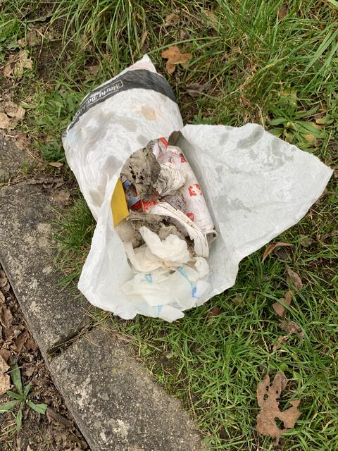 Leider immer wieder zu finden - Müll am Wegesrand | Foto: Peter Krietemeyer