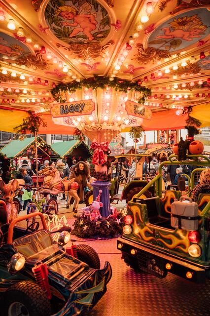 Das Karussell lässt Kinderherzen höher schlagen | Foto: Lukom / Martina Wörz