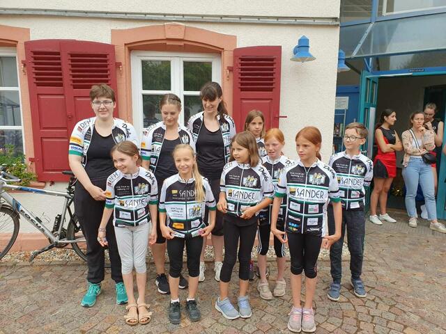 Die Einradgruppe aus Essingen im Outfit der VOR - TOUR der Hoffnung e. V. | Foto: Dieter Hammann